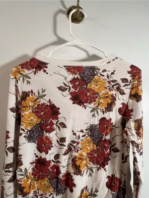 Time and Tru Women’s Size Large 12-14 Thermal Henley Top Long Sleeve White‎ thumbnail 7