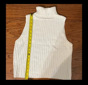 Airport Cropped cream sleeveless turtleneck sweater - size Small thumbnail 8