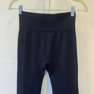 GQQQ Ribbed Seamless High Waisted Cropped 7/8 Leggings Black Med Athletic Yoga thumbnail 5