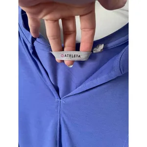 Athleta Oversized Quick Dry V-Neck Three Quarter Sleeve Workout Top Purple XXS thumbnail 5