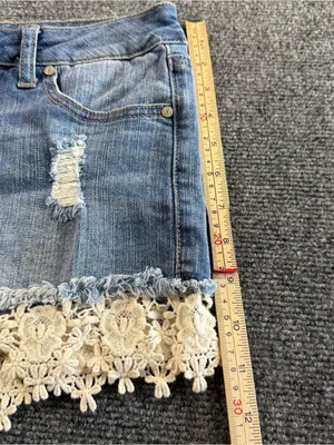 Altar'd State Women’s Cutoff White Lace Fringe Distressed Boho Jean Shorts Sz 27 thumbnail 11