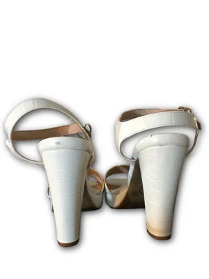 Chinese Laundry White Faux Leather Embossed Platform Heel Shoes (9.5) thumbnail 9
