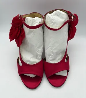 Women’s Ros Hommerson Size 9 Bright Red Satin Flower Pumps thumbnail 1