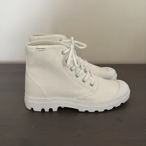 Palladium Pampa Hi Originale High Top Boot White ‎ Mens 7.5 Women’s 9 thumbnail 6