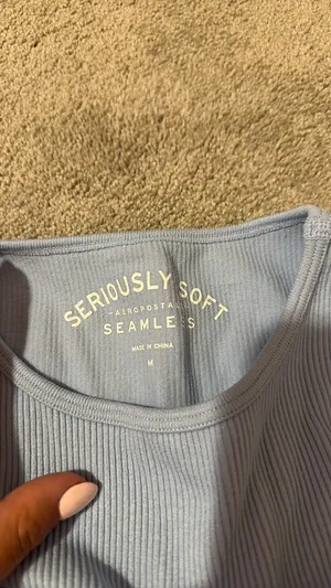 Aeropostale Top thumbnail 2