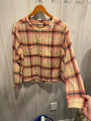 Cute cotton L.L. Bean breezy plaid henley pocket blouse classic distressed thumbnail 5