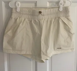 Avalanche Women’s Medium‎ Cream Hiking Shorts Nylon Stretch Pull On Outdoor thumbnail 1