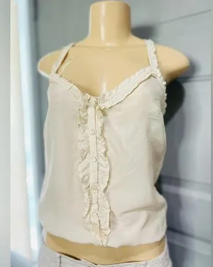 Abercrombie & fitch New York 100% silk top size small in a cream ivory color thumbnail 1
