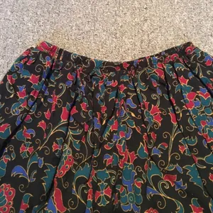 VINTAGE FLORAL DAMASK PATTERN MIDI SKIRT Black thumbnail 3