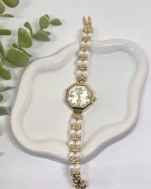 Vintage style gold tone pearl watch thumbnail 4