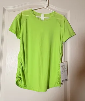Lululemon Sculpt Cinched Short-Sleeve Shirt NWT Sour Grape Sz 6 retails $78 thumbnail 1