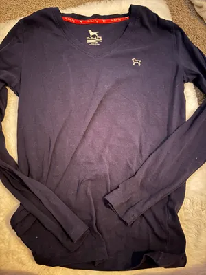 The Black Dog navy v-neck longsleeve thumbnail 1