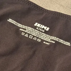 SKIMS Fits Everbody Black Lace Trim Cami thumbnail 4