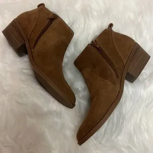 LUCKY BRAND Suede‎ Toffee Ankle Booties Zip Sides Womens 8 D18 thumbnail 2