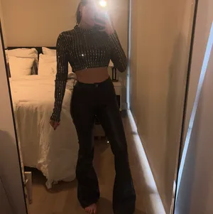 superdown Sia Crop Top Black Metallic XS Brand New Disco / Silver / Rinestones thumbnail 2