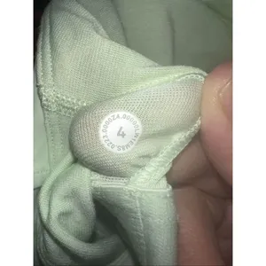 Lululemon Wunder train racerback lime green size 4 thumbnail 6