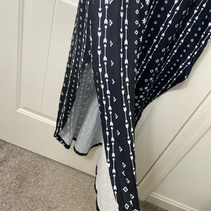 NWOT‎ Women’s black white arrow patterned soft tshirt maxi stretch dress medium thumbnail 4