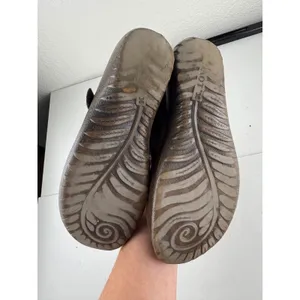 Naot Mary Jane Flats‎ Brown Suede Bronze Accent Comfort Shoes Womens 38 7 7.5 thumbnail 3