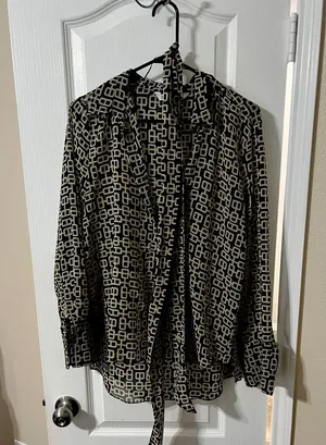 Zara Black and Cream Chain Pattern Top thumbnail 1