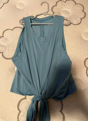 Lululemon Tank Top thumbnail 1