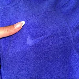 Nike therma fit purple jacket thumbnail 3