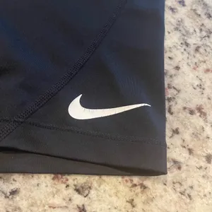 Nike Pro Shorts Womens L Black Athleisure Dri-FIT Compression Spandex 3 Inch thumbnail 3