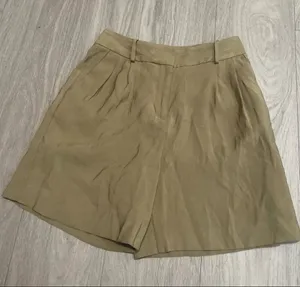 Zara Olive High-Waist Pleated Women's Shorts thumbnail 1