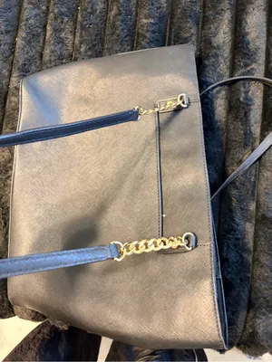 Michael Kors Black Tote with Gold Logo Charm thumbnail 5