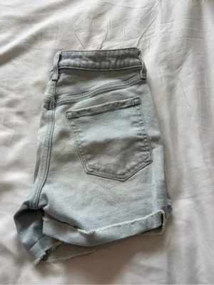 Old Navy Light Wash Shorts thumbnail 4