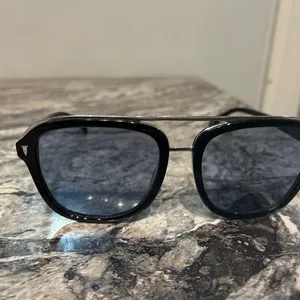 Classic Black Sunglasses thumbnail 10