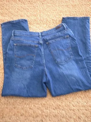 Lee Straight Leg Jeans in Blue Denim Relaxed Fit Size 14 Short thumbnail 5