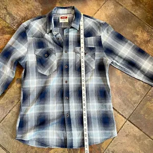 Wrangler Blue Plaid Button Up Long Sleeve Shirt Medium thumbnail 6