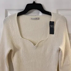 Abercrombie & Fitch Body Suit size L brand new with tag long sleeve & beautiful thumbnail 2
