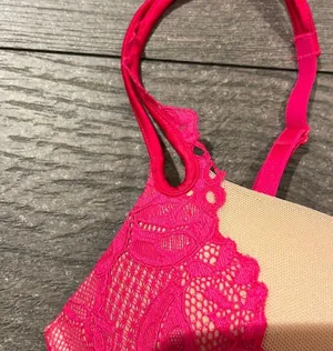victoria’s secret bra thumbnail 2