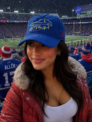 NWT New Era Royal Blue Buffalo Bills Cap Multicolor Holiday Lights thumbnail 2