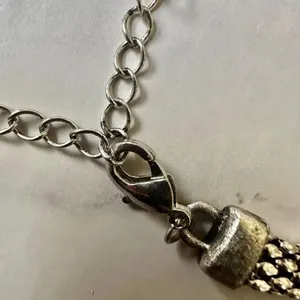 White silver tone pendant necklace thumbnail 7