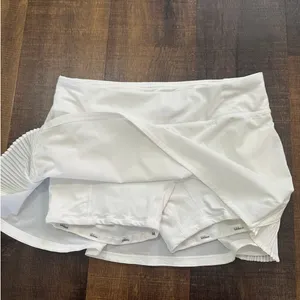 Lululemon White Play Off The Pleats Skirt 13" Size 8 thumbnail 4