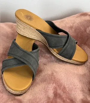 UGG‎ Charcoal and Tan Wedge Sandals thumbnail 1