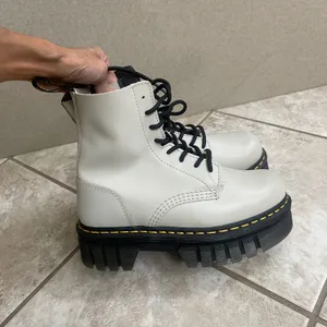 Dr. Martens Audrick 8-Eye Boot cobblestone used 1X Leather Platform US 7 womens thumbnail 4