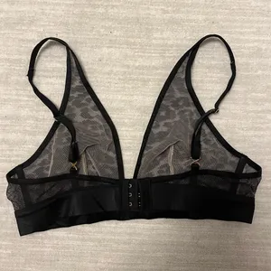Victorias Secret Very Sexy Cheetah Lace Plunge Bralette thumbnail 3