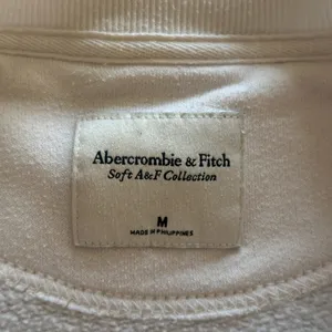 Abercrombie & Fitch White Montana Graphic Sweatshirt thumbnail 5