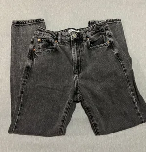 Garage Mom Jeans thumbnail 1