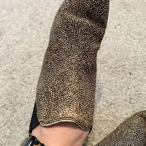 Madewell Gold Black Dotted Calf Hair Chelsea Ankle Boots Pointed Toe‎ Womens 7 thumbnail 8