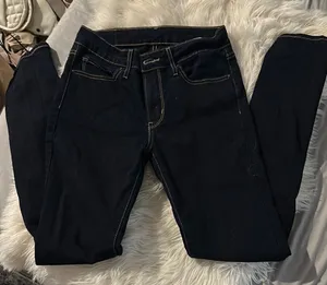 Levi's Dark Blue Skinny Jeans with Sleek Tapered Design thumbnail 1