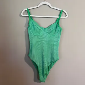 Kulani Kinis Ribbed Underwire Adjustable Strap One Piece Swimsuit Green M thumbnail 2