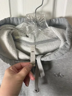 Alo Yoga Accolade Hoodie in Athletic Heather Grey XS thumbnail 7