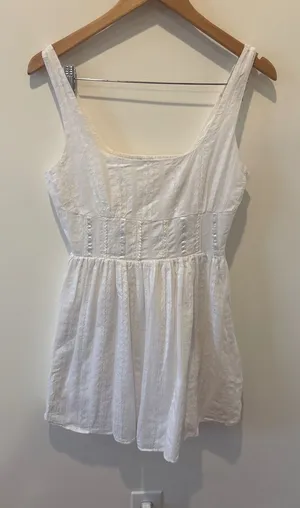 Princess‎ Polly White Eyelet Smocked Bust Mini Dress Cotton Size US 4 thumbnail 1