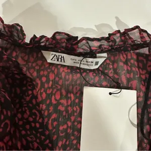 Zara Red & Black Cheetah Print Long‎ Sleeve Ruffled Mini Dress Size L thumbnail 5
