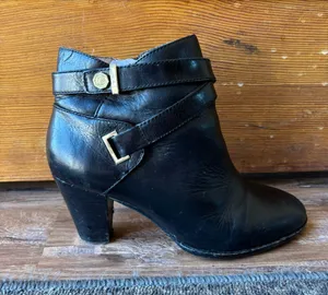 Louise et Cie Black Leather Heeled Booties with Gold Accents - Size 8 thumbnail 2