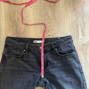 ZARA Low-Rise Straight Jeans thumbnail 3